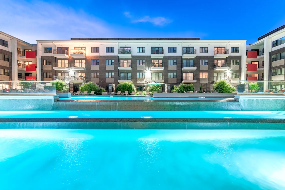 Axis 3700 resort pool